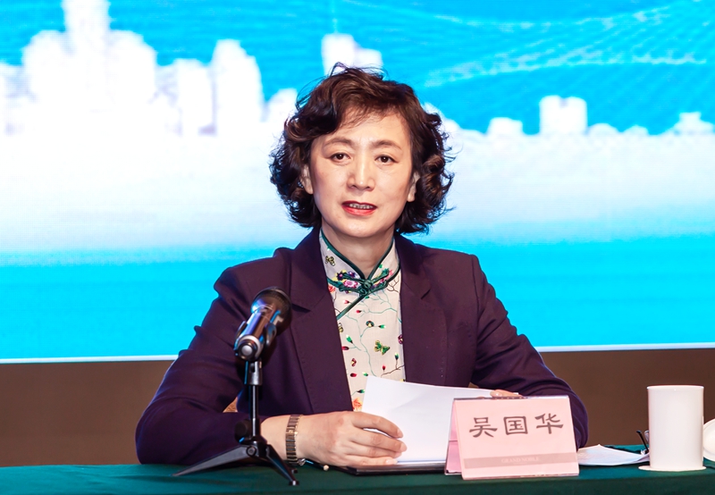 吳國華作2019年社會服務暨脫貧攻堅民主監(jiān)督工作報告