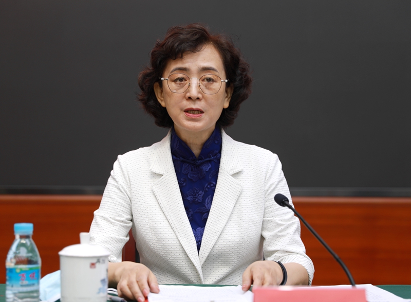 吴国华传达全国政协会议精神