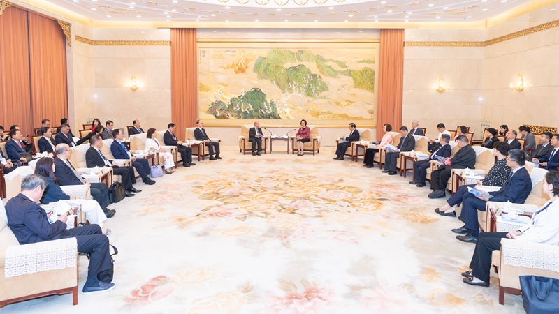 苏辉会见台湾民意代表交流参访团一行