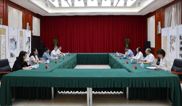 苏辉会见中共天津市委常委、统战部部长张玲一行